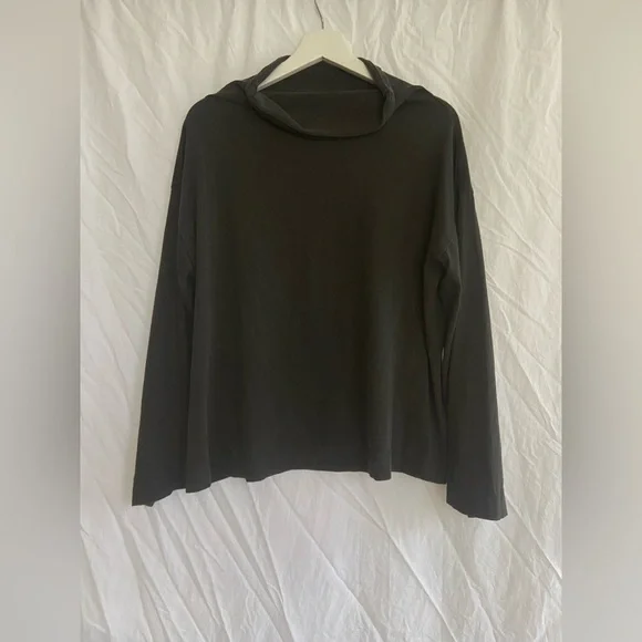 Free People We the Free Long Sleeve Cowl Neck Loose Fit Sweater Size XS - Picture 2 of 8